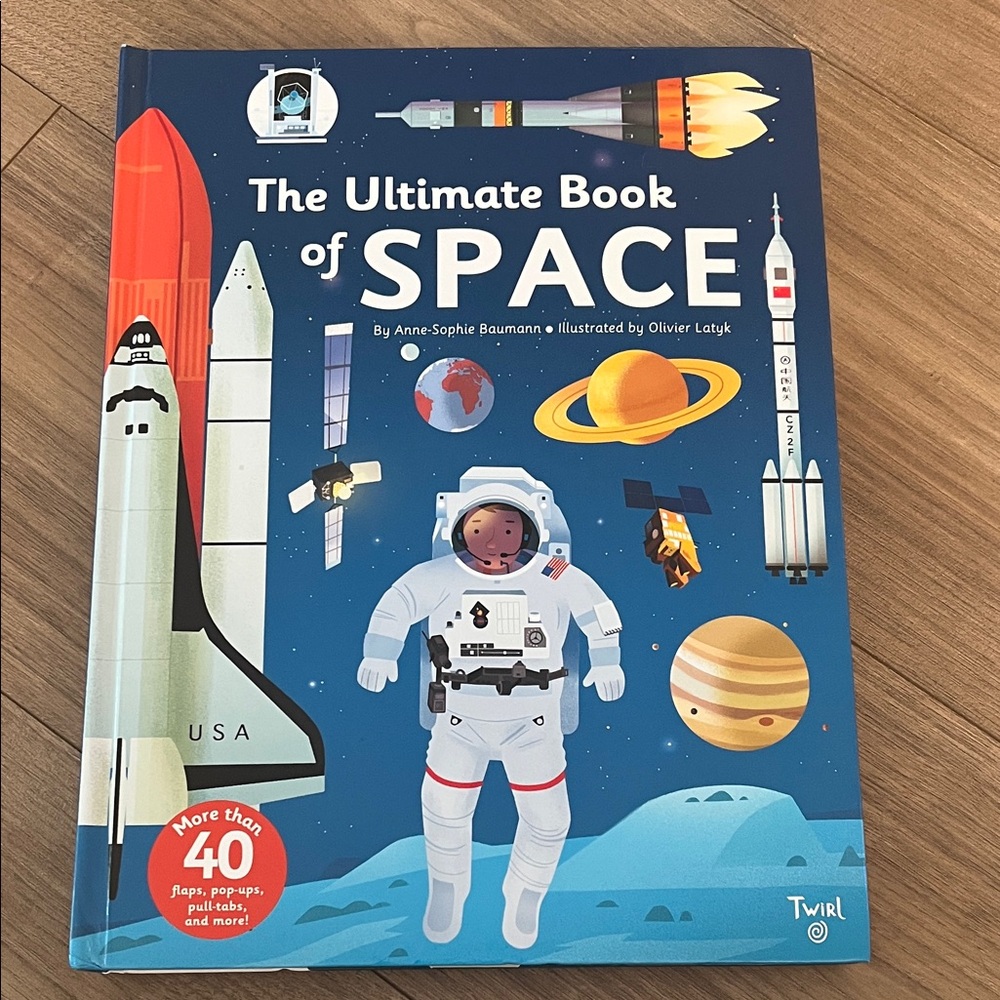 The Ultimate book of space  .